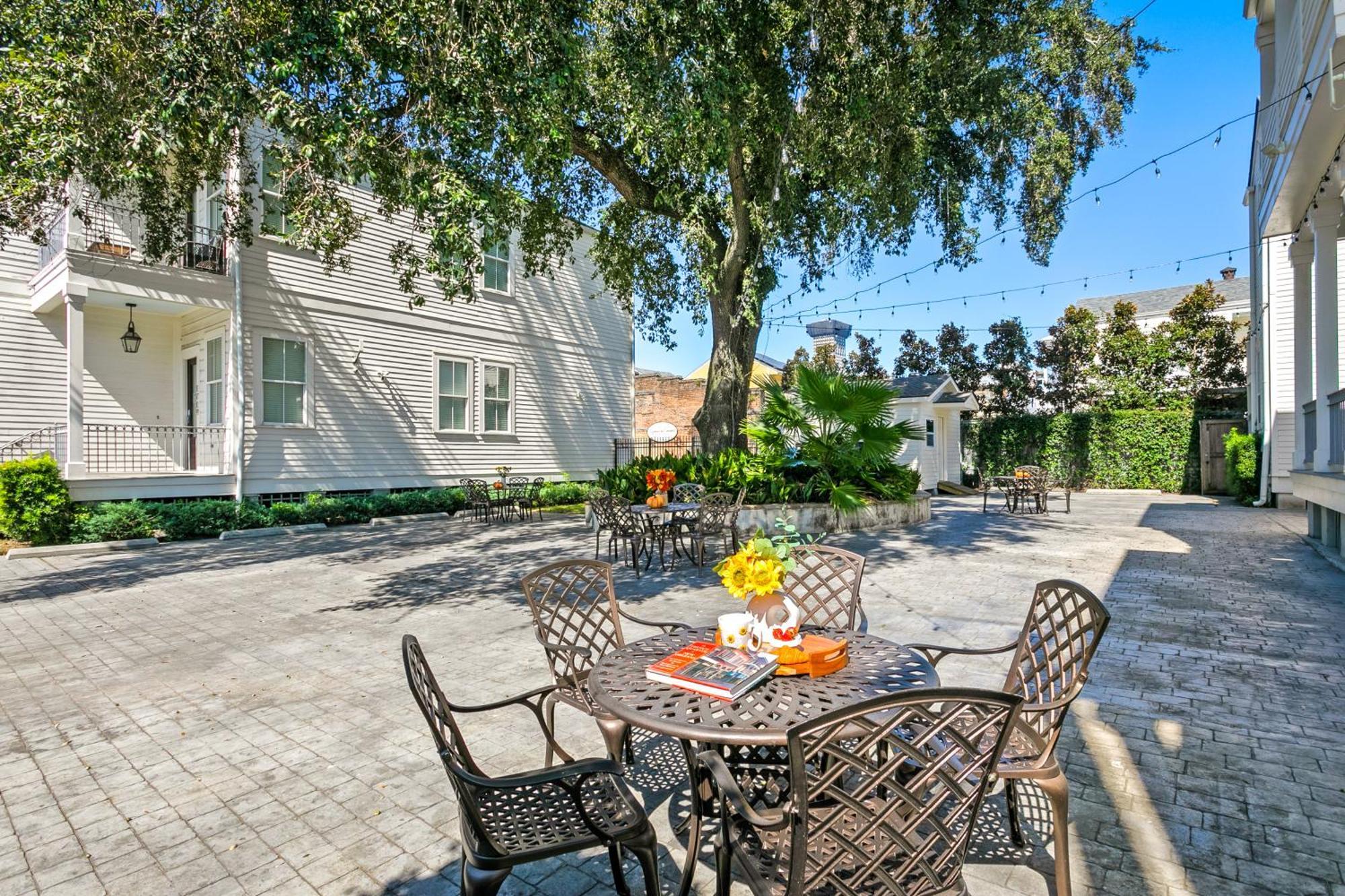 ニューオーリンズModern 2Br On Carondelet By Hosteevaアパートメント エクステリア 写真