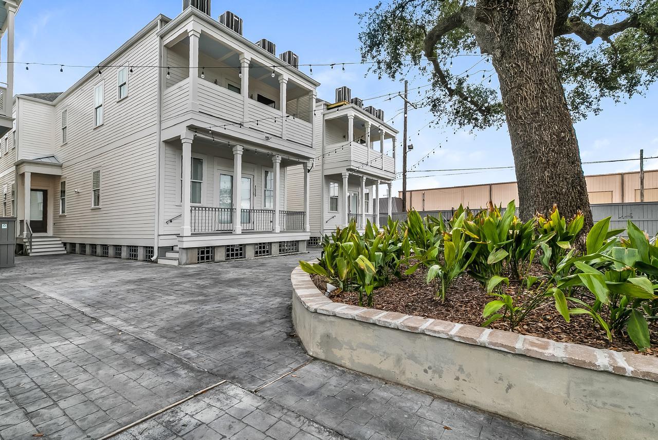 ニューオーリンズModern 2Br On Carondelet By Hosteevaアパートメント エクステリア 写真