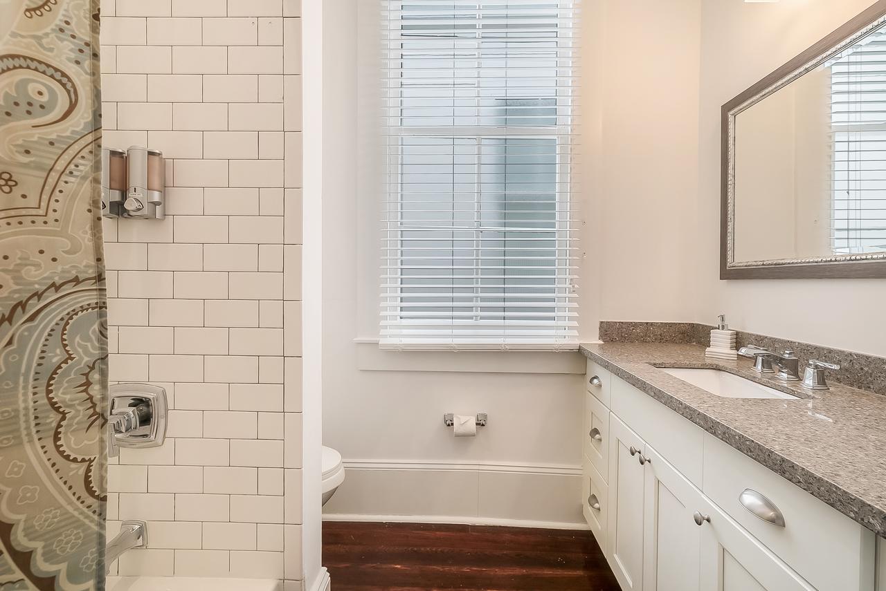 ニューオーリンズModern 2Br On Carondelet By Hosteevaアパートメント エクステリア 写真