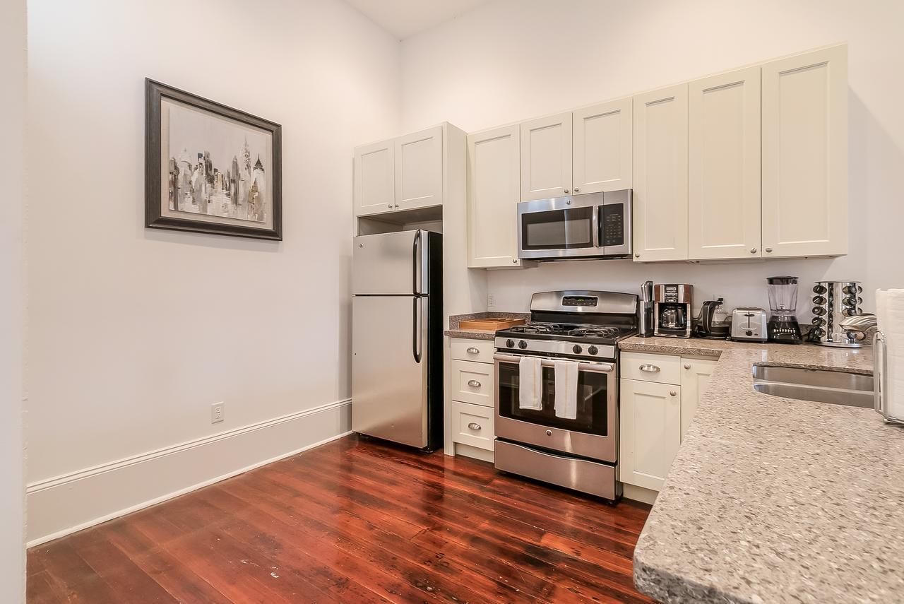 ニューオーリンズModern 2Br On Carondelet By Hosteevaアパートメント エクステリア 写真