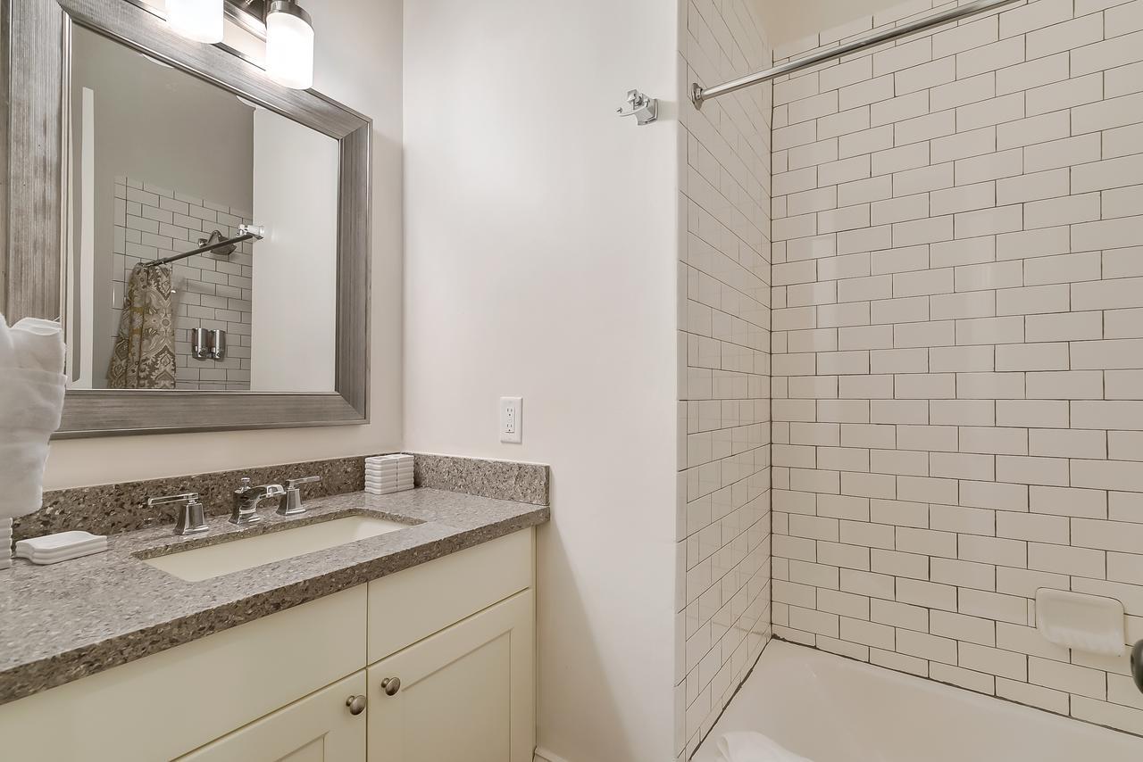 ニューオーリンズModern 2Br On Carondelet By Hosteevaアパートメント エクステリア 写真
