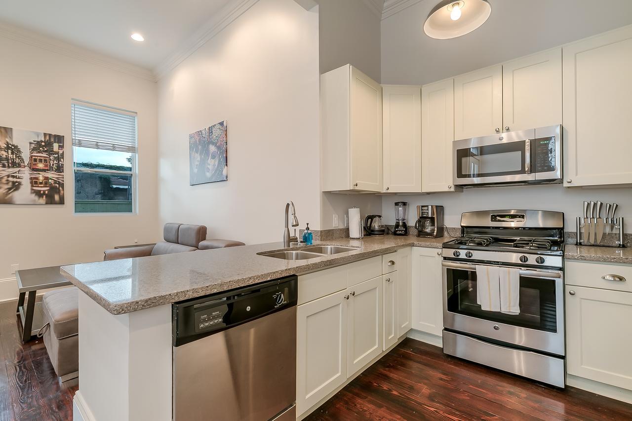 ニューオーリンズModern 2Br On Carondelet By Hosteevaアパートメント エクステリア 写真