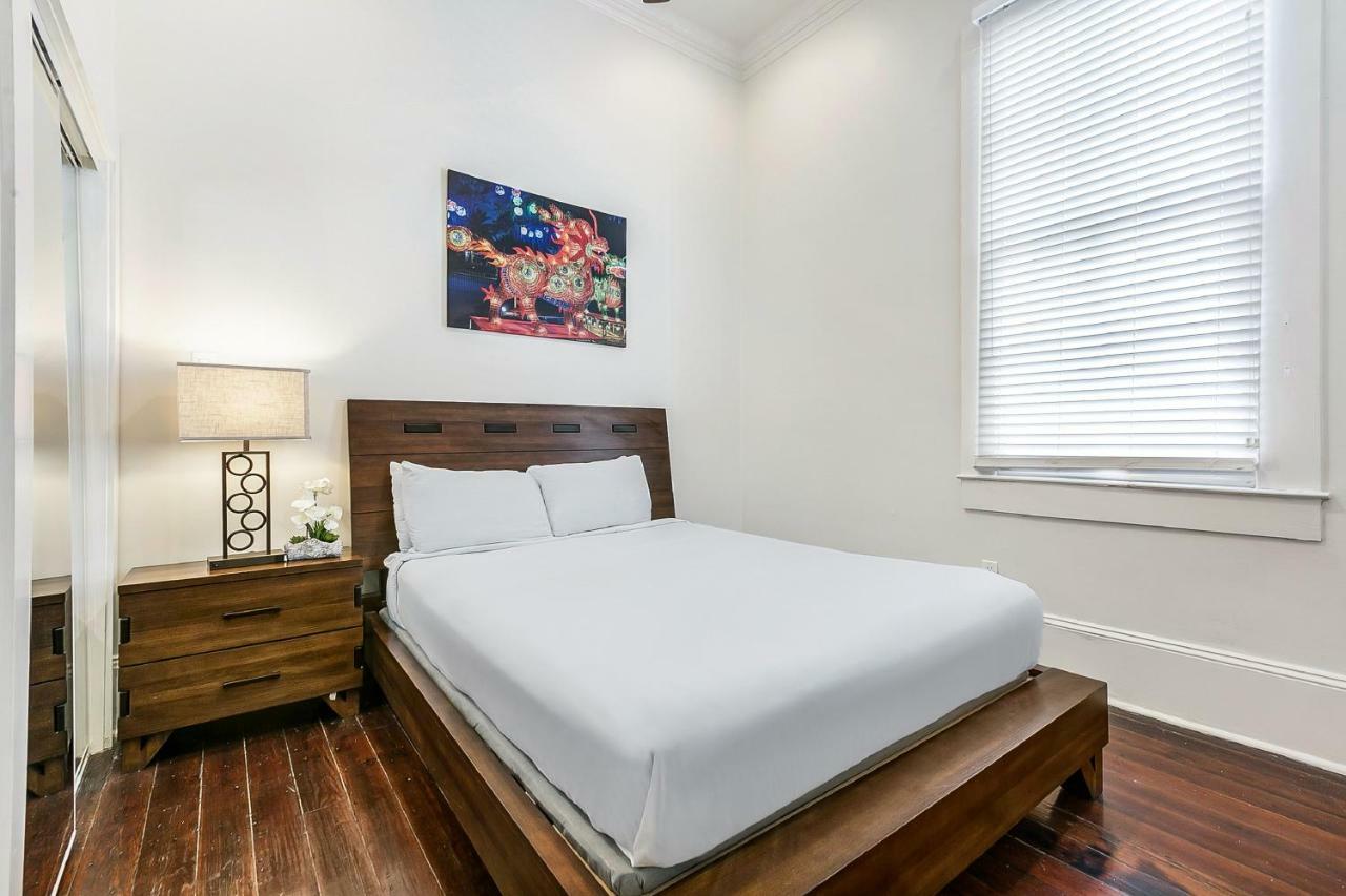 ニューオーリンズModern 2Br On Carondelet By Hosteevaアパートメント エクステリア 写真